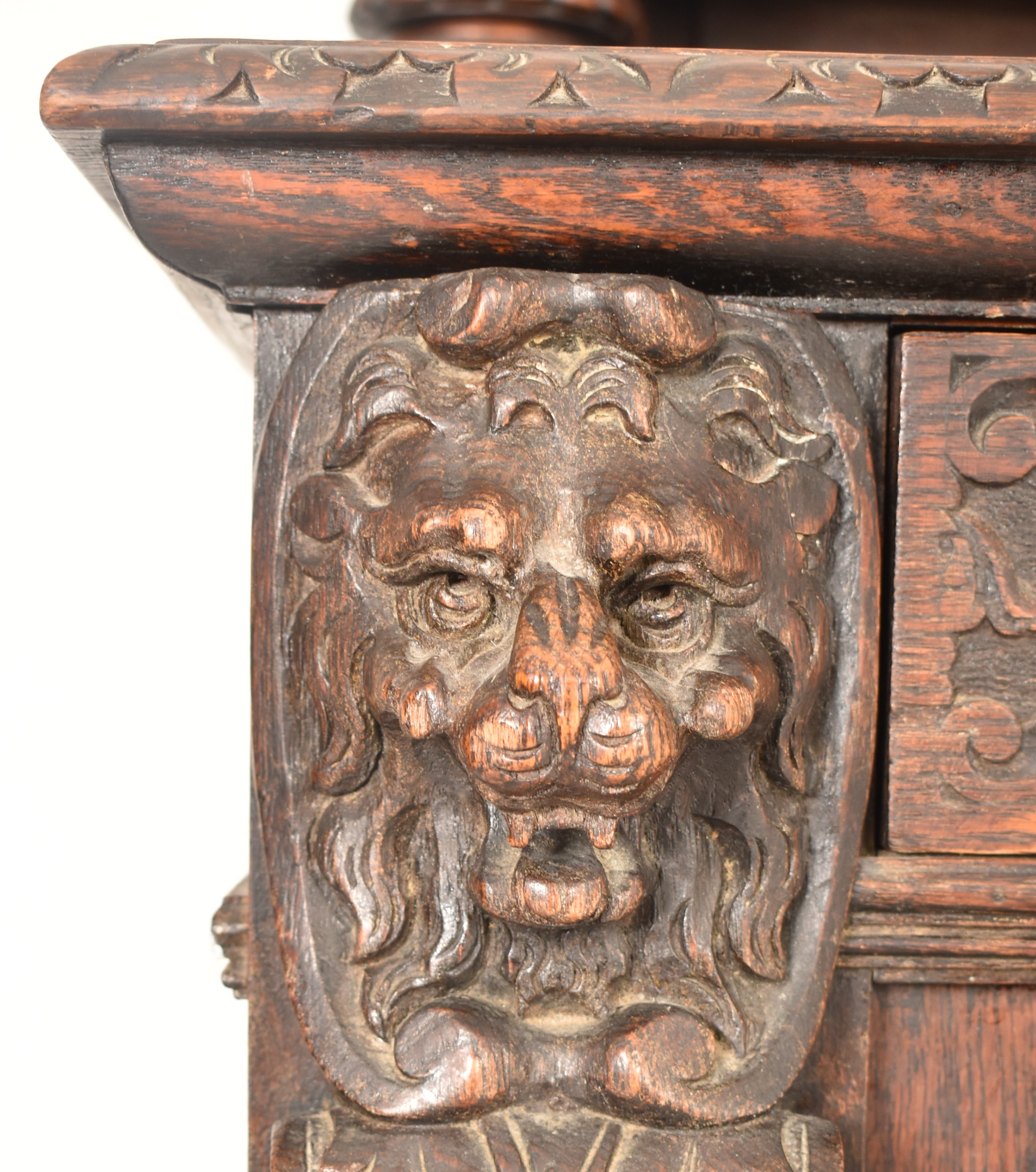 FLEMISH 19TH CENTURY CARVED OAK COURT CUPBOARD - Image 3 of 10