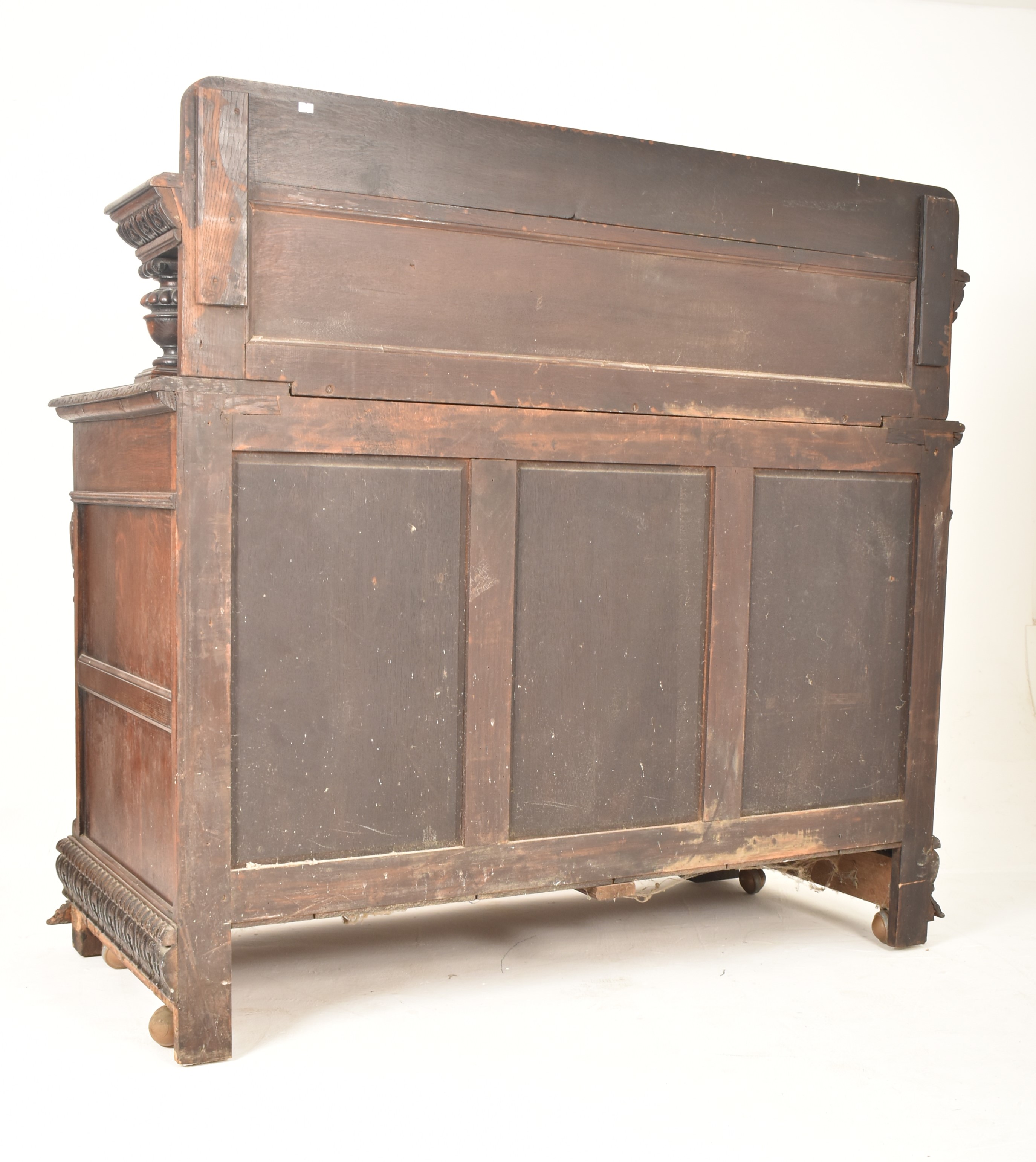 FLEMISH 19TH CENTURY CARVED OAK COURT CUPBOARD - Image 10 of 10