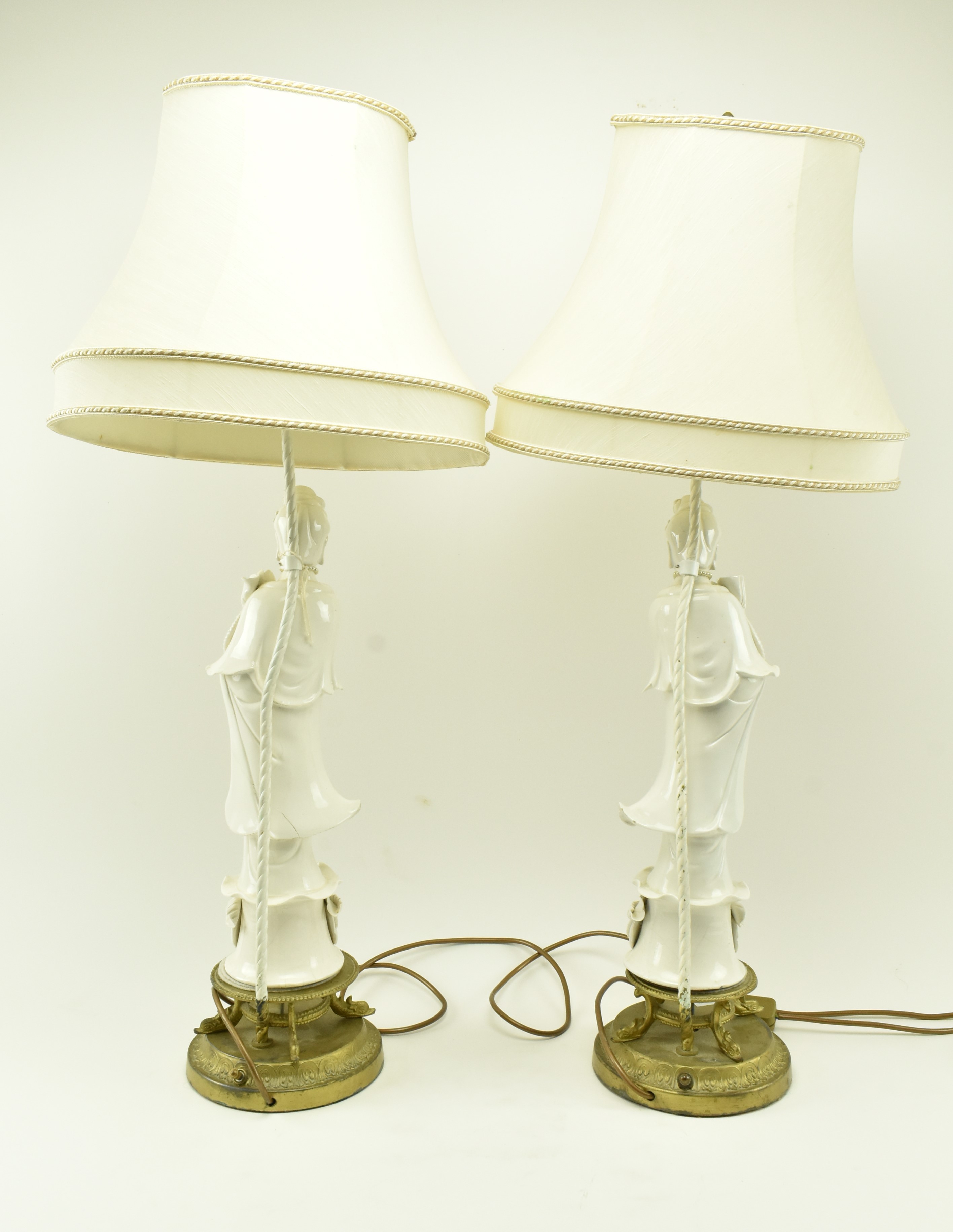 PAIR OF CHINESE REPUBLIC PERIOD BLANC DE CHINE GUANYIN LAMPS - Image 8 of 9