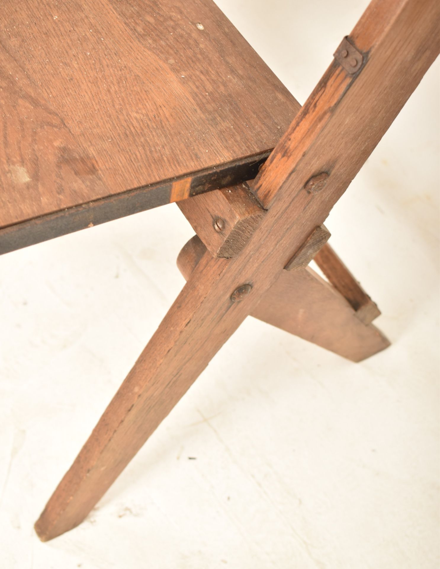 EARLY 20TH CENTURY 1920S ELM & OAK THEATRE THREE SEAT BENCH - Image 3 of 5