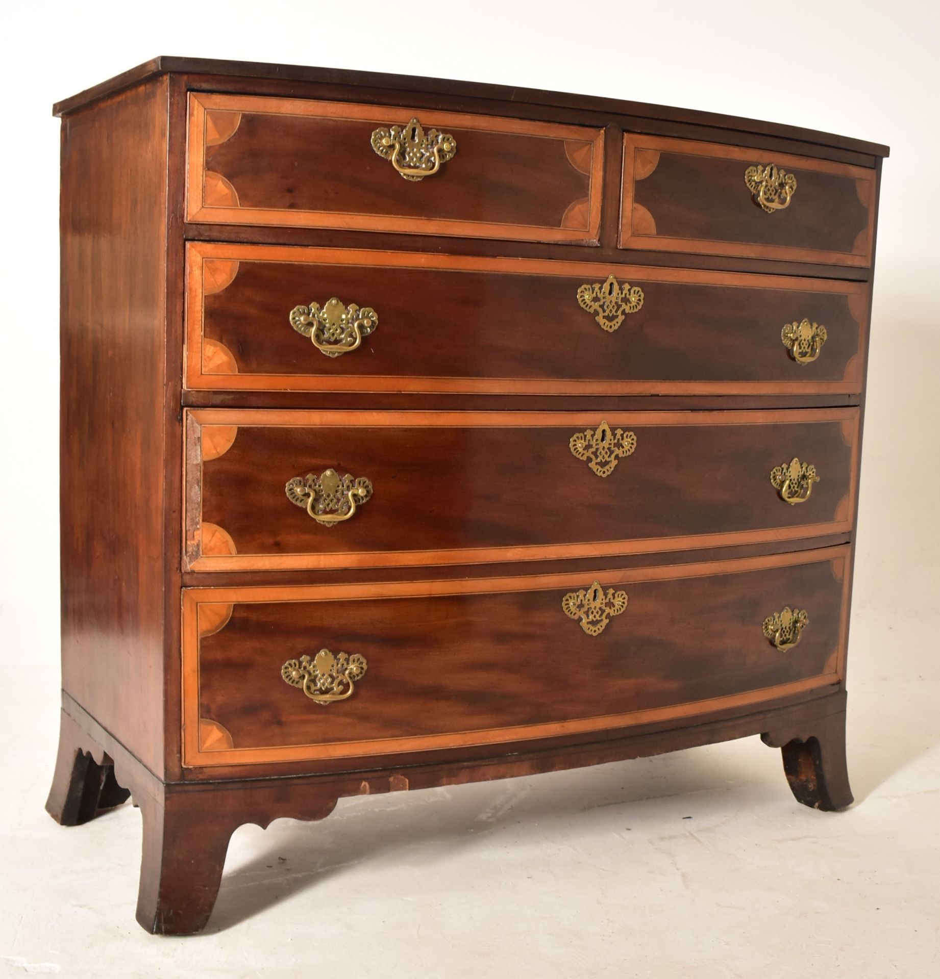 18TH CENTURY MAHOGANY BOW FRONT INLAID CHEST OF DRAWERS