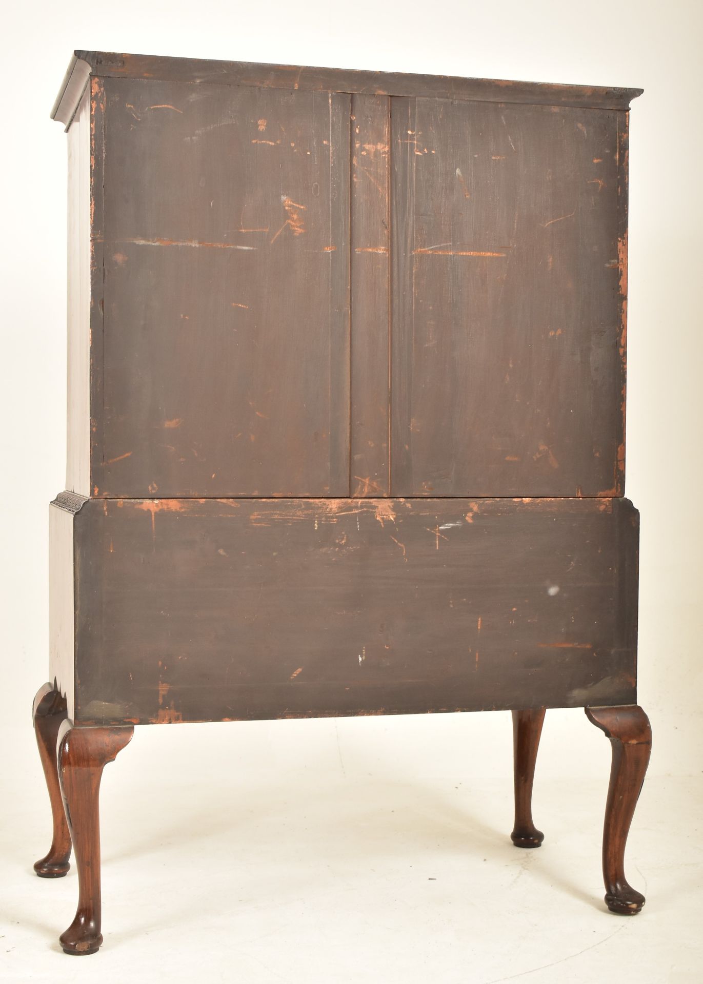 19TH CENTURY FLAME MAHOGANY BOW FRONTED LINEN PRESS - Image 8 of 9