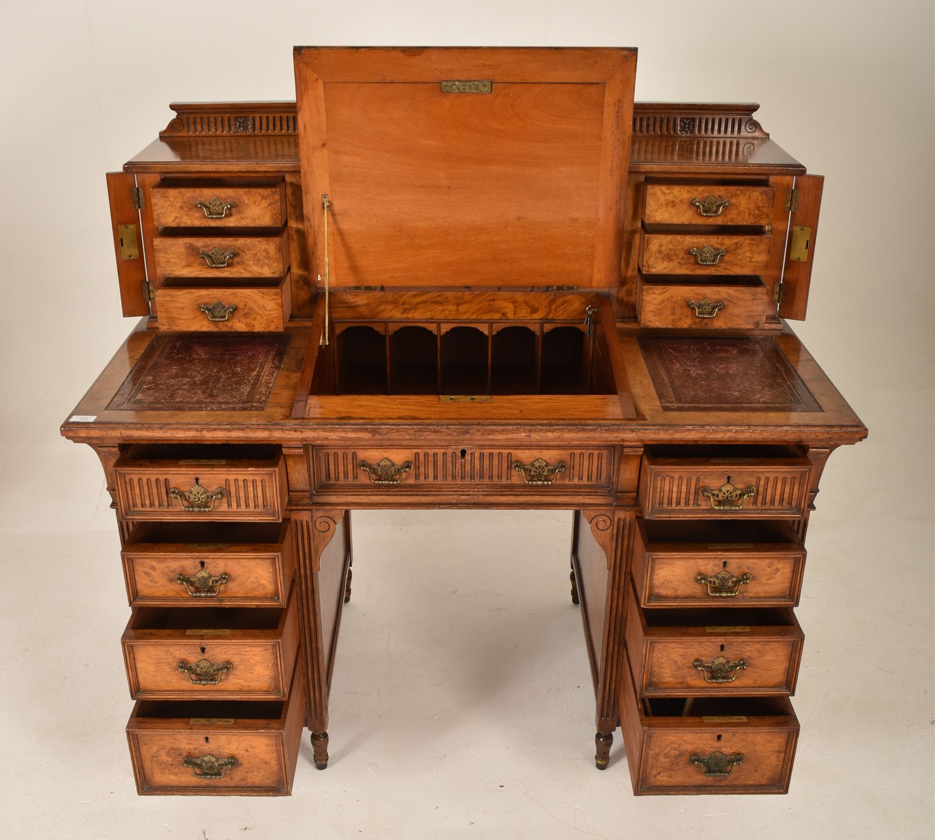 19TH CENTURY VICTORIAN MAPLE & CO WALNUT DICKENS DESK - Image 2 of 7