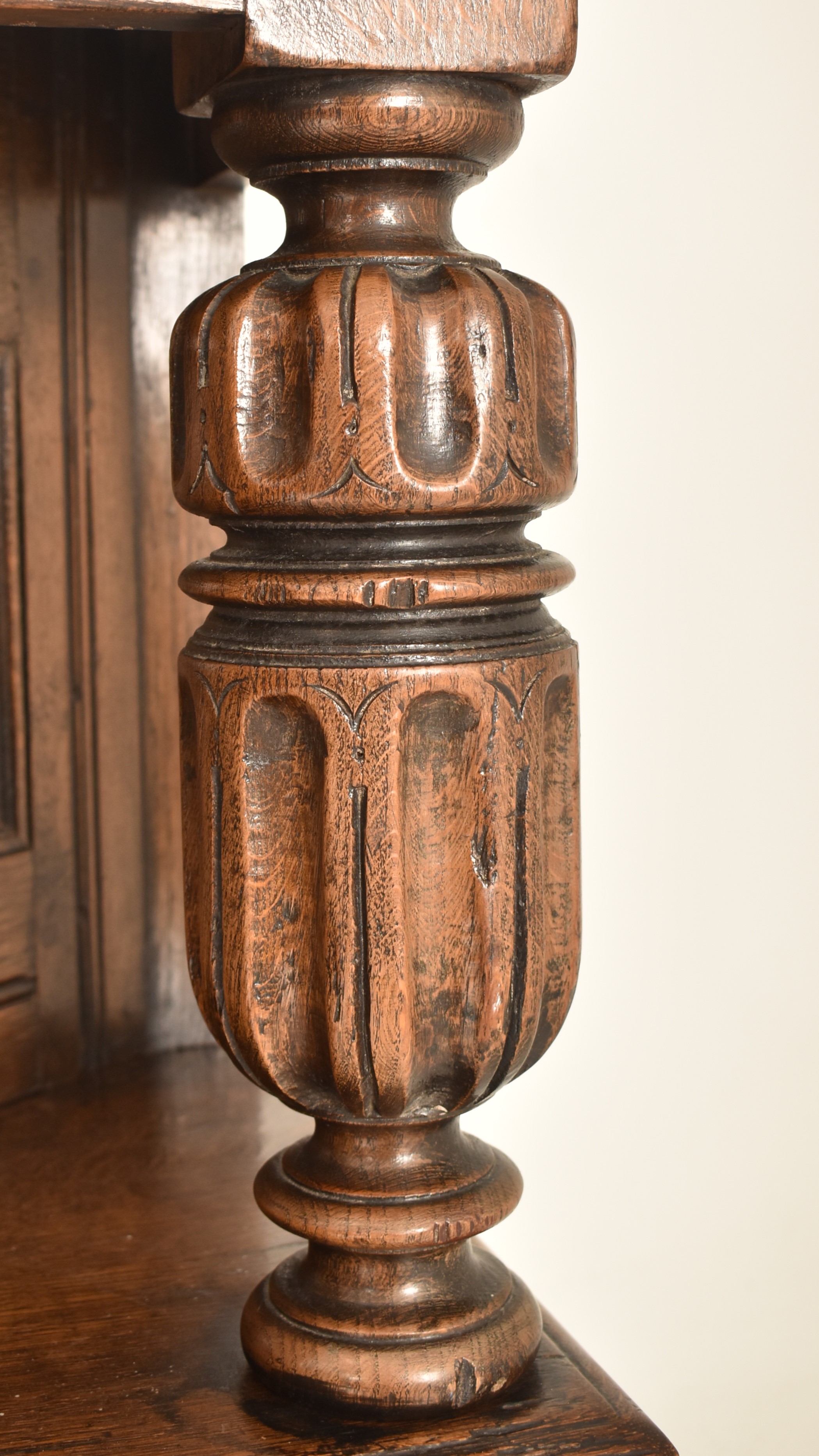 ELIZABETHAN STYLE 19TH CENTURY CARVED OAK COURT CUPBOARD - Image 4 of 7