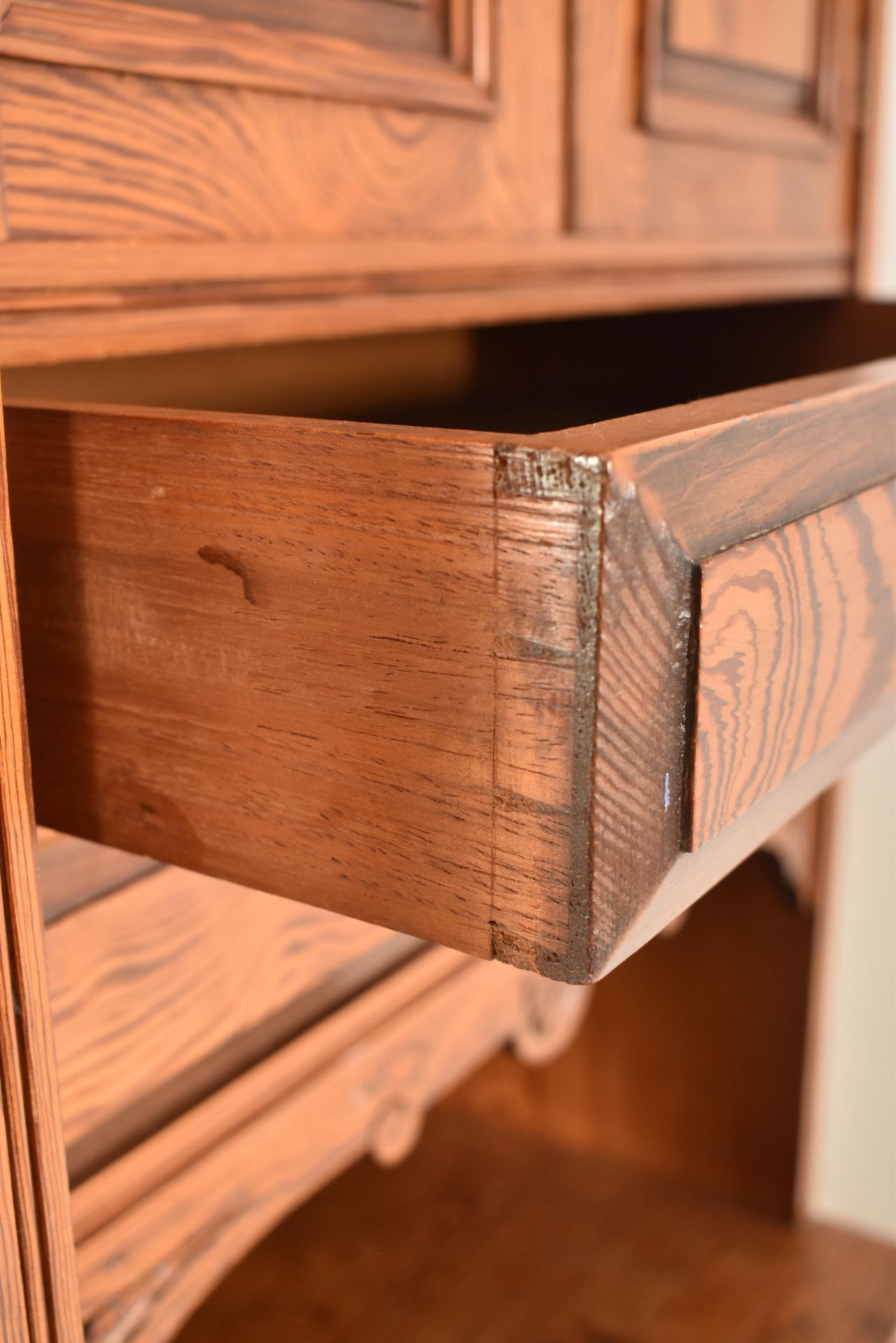 VICTORIAN ARTS & CRAFTS COMPACTUM PITCH PINE WARDROBE - Image 6 of 8