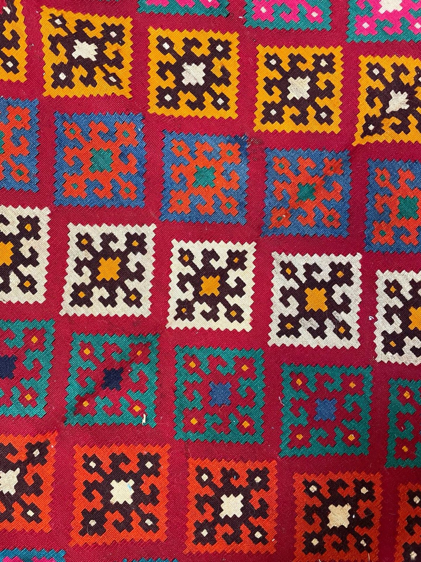 20TH CENTURY SOUTH-WEST PERSIAN QASHGAI KILIM CARPET RUG - Image 2 of 5