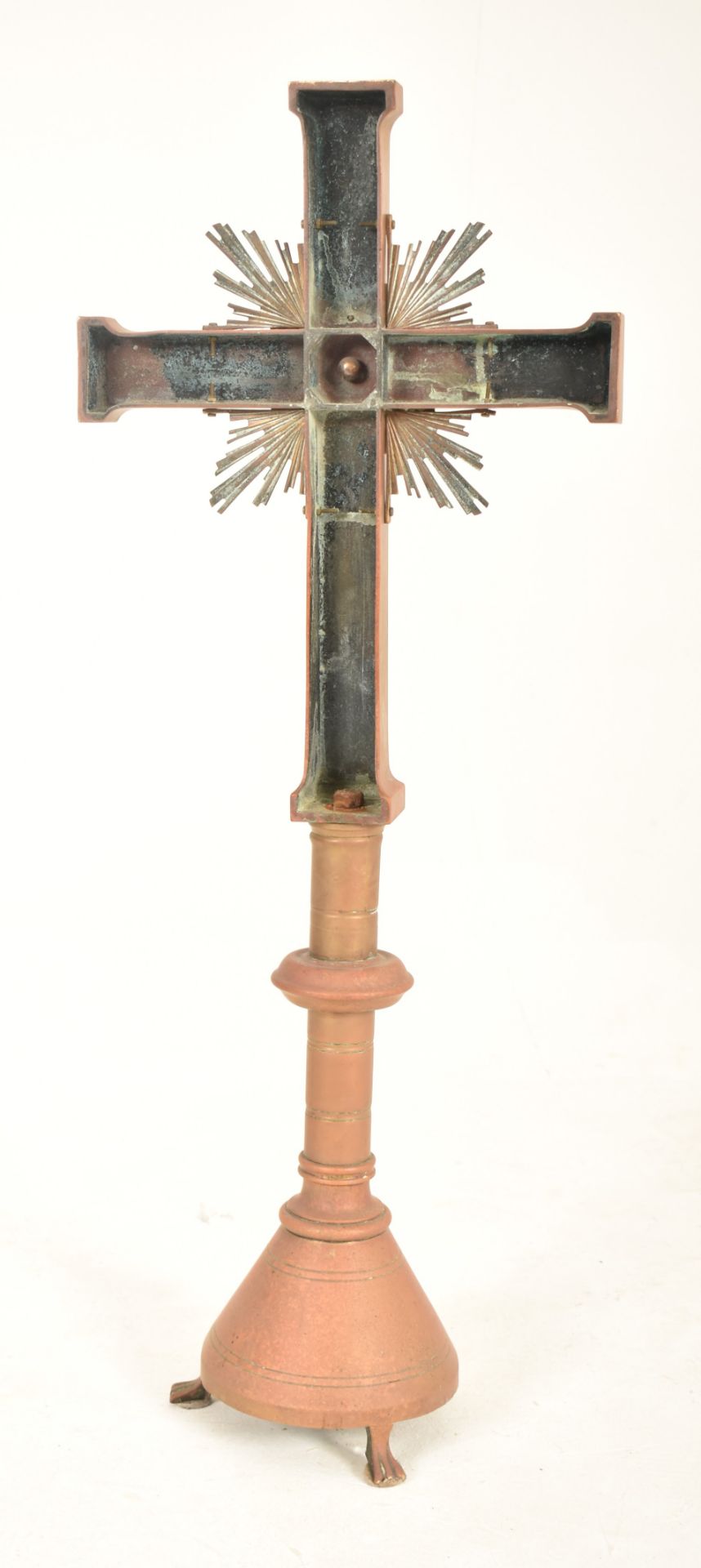 BAROQUE INSPIRED PATINATED BRONZE RELIQUARY ALTAR CRUCIFIX - Image 4 of 4