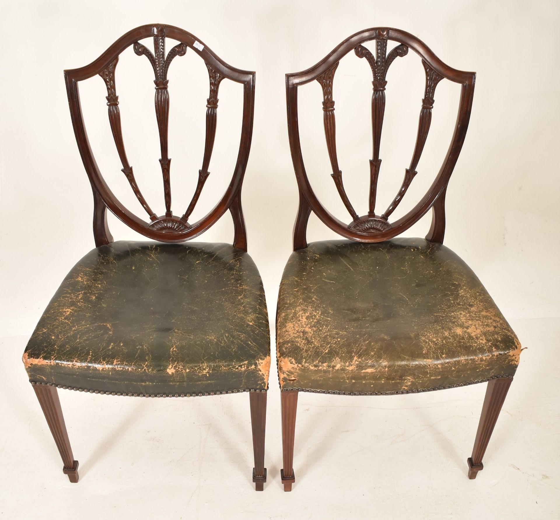 PAIR OF 19TH CENTURY HEPPLEWHITE MAHOGANY & LEATHER CHAIRS - Bild 6 aus 6