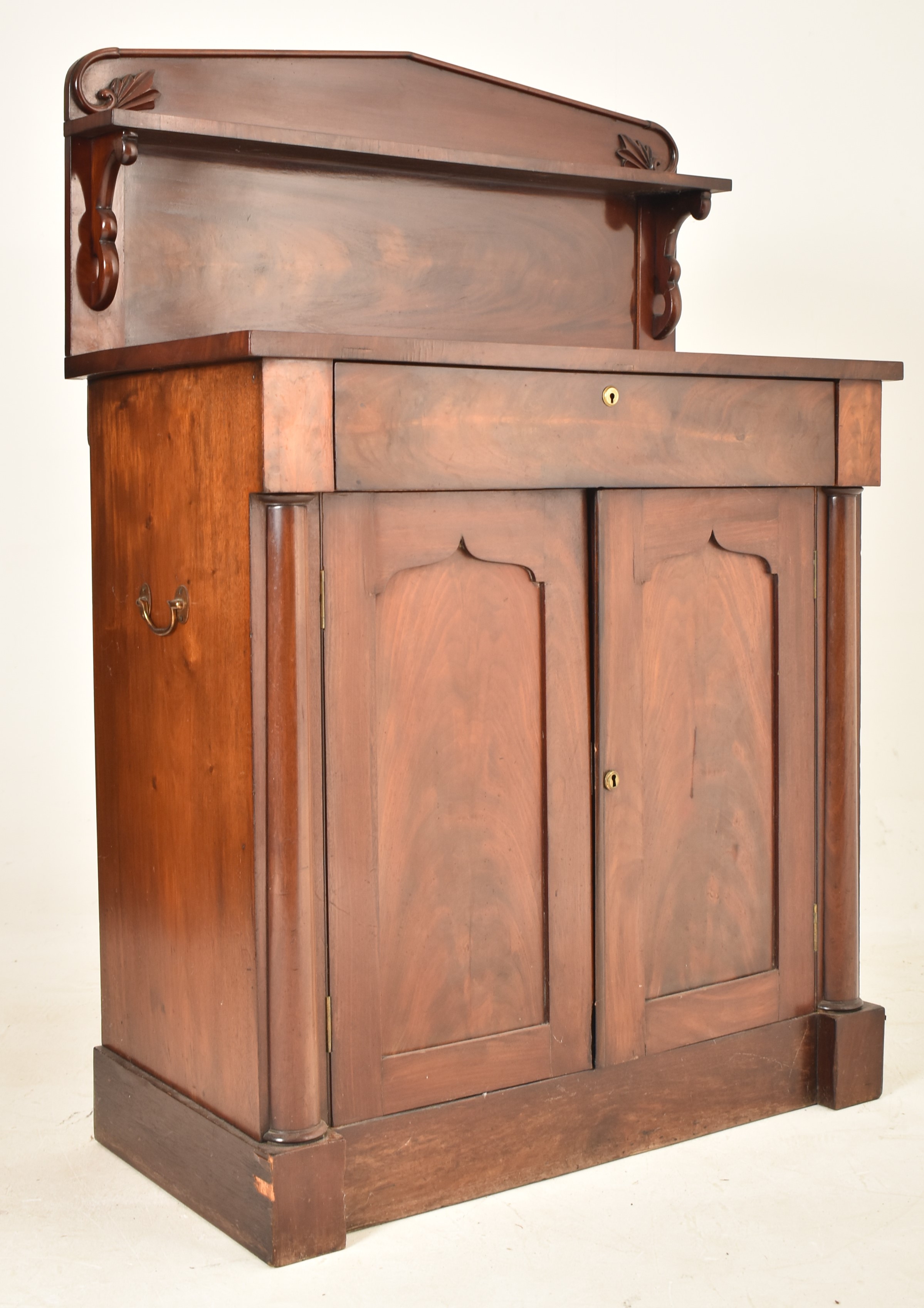 19TH CENTURY WILLIAM IV MAHOGANY CHIFFONIER CREDENZA