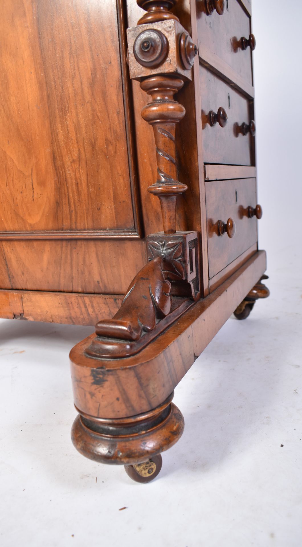 19TH CENTURY VICTORIAN WALNUT DAVENPORT DESK - Image 6 of 7