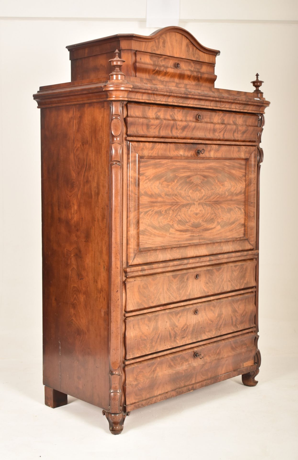 19TH CENTURY BIEDERMEIER WALNUT SECRETAIRE ABATTANT