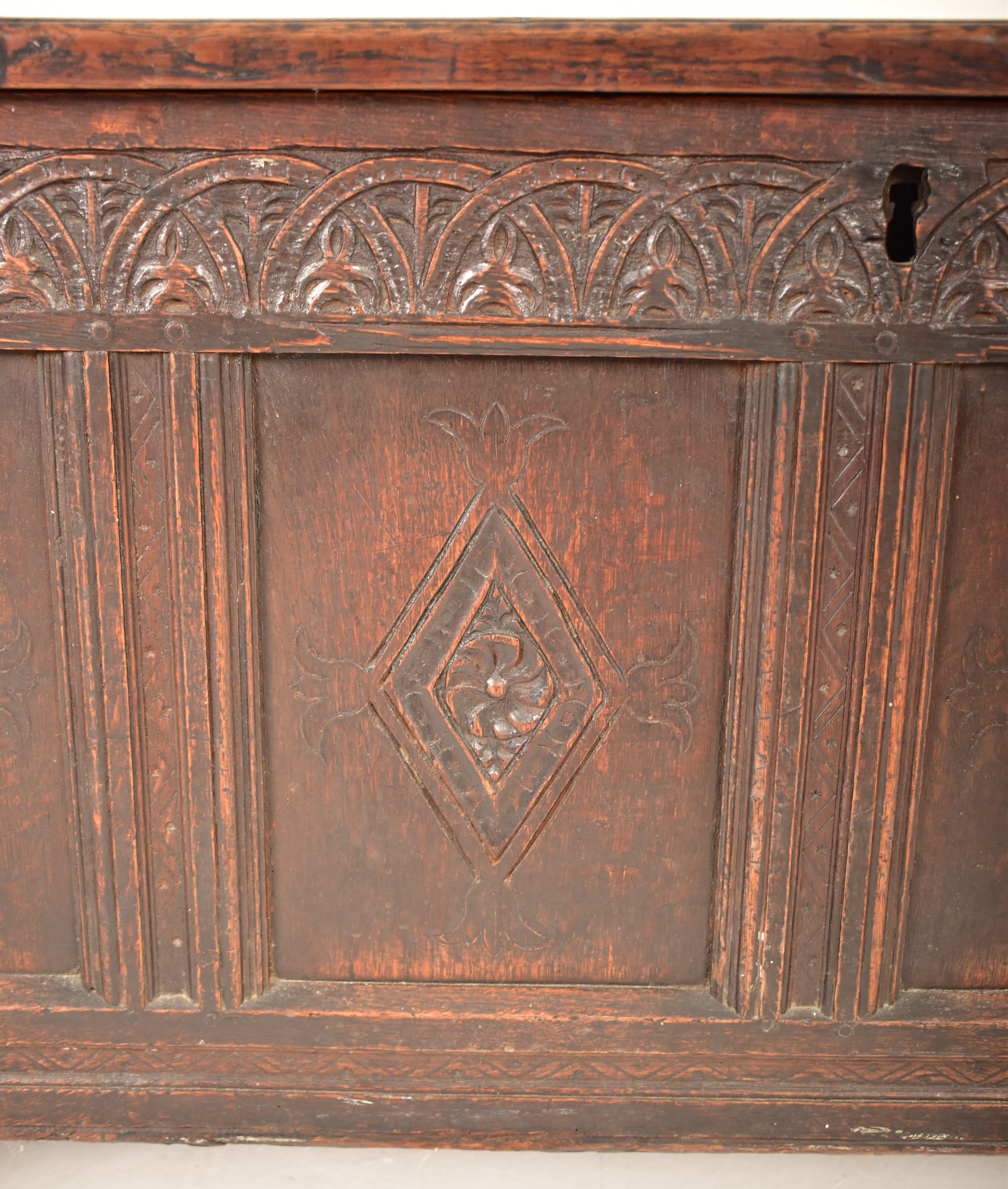 LATE 17TH CENTURY CARVED OAK HINGED TOP TRUNK CHEST - Image 4 of 5