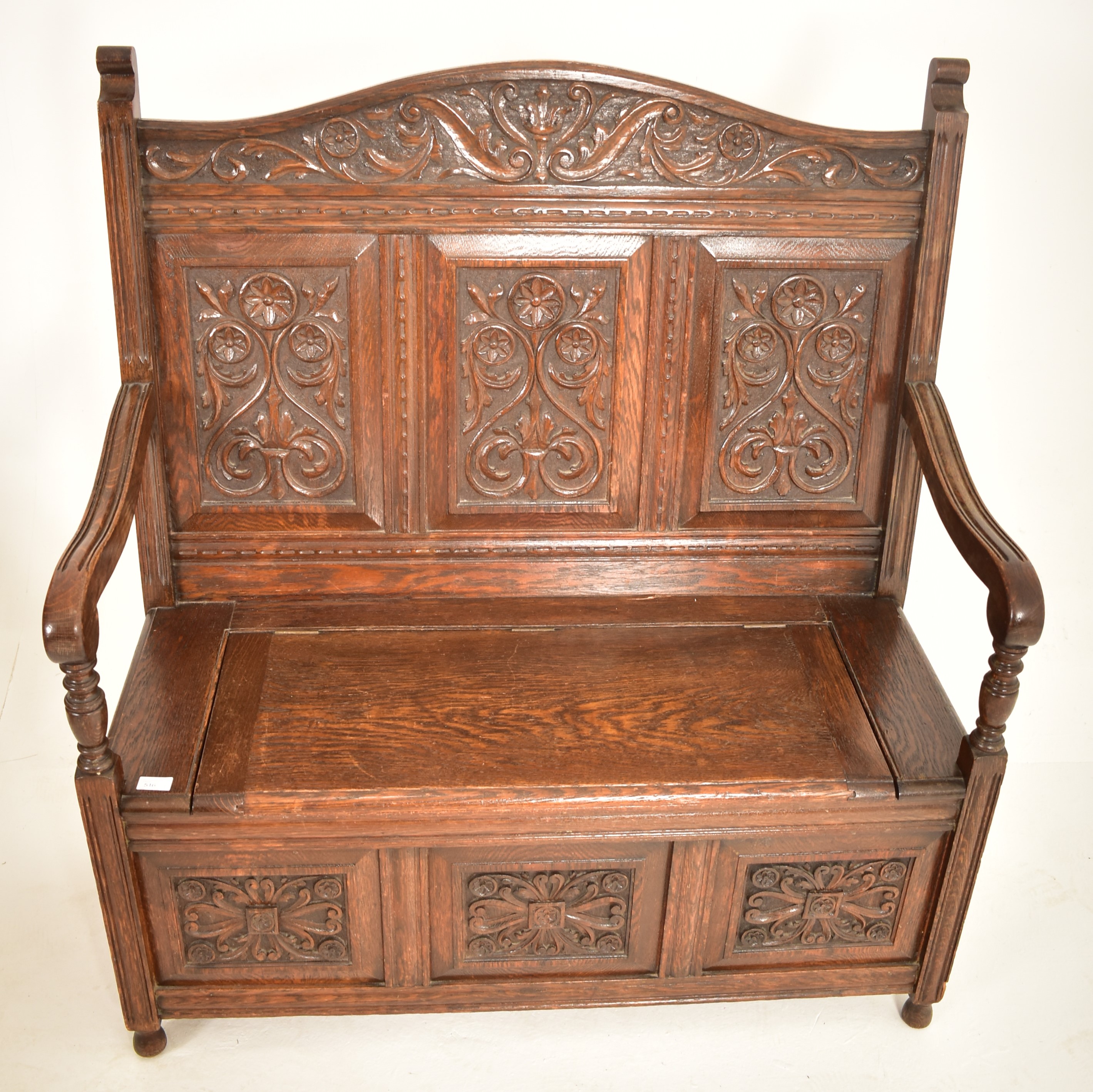 EDWARDIAN CARVED OAK MONK'S BENCH / CHURCH SETTLE - Image 2 of 6