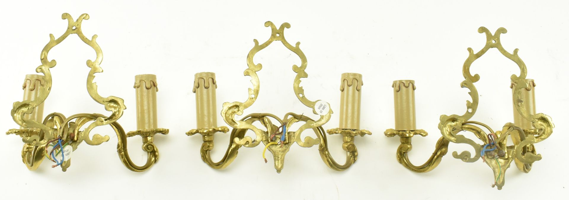 THREE FRENCH STYLE ROCOCO INSPIRED GILDED METAL WALL SCONCES - Image 5 of 5