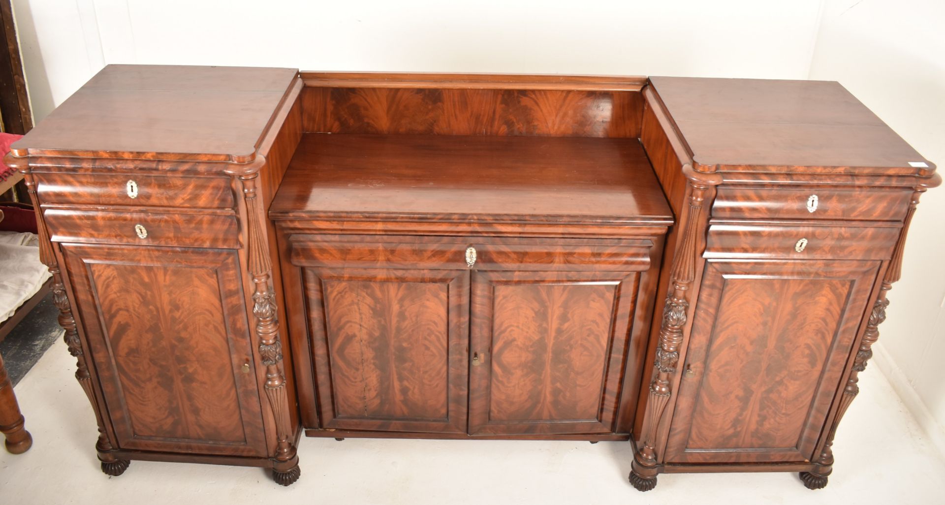 19TH CENTURY VICTORIAN INVERTED BREAKFRONT SIDEBOARD - Image 2 of 12