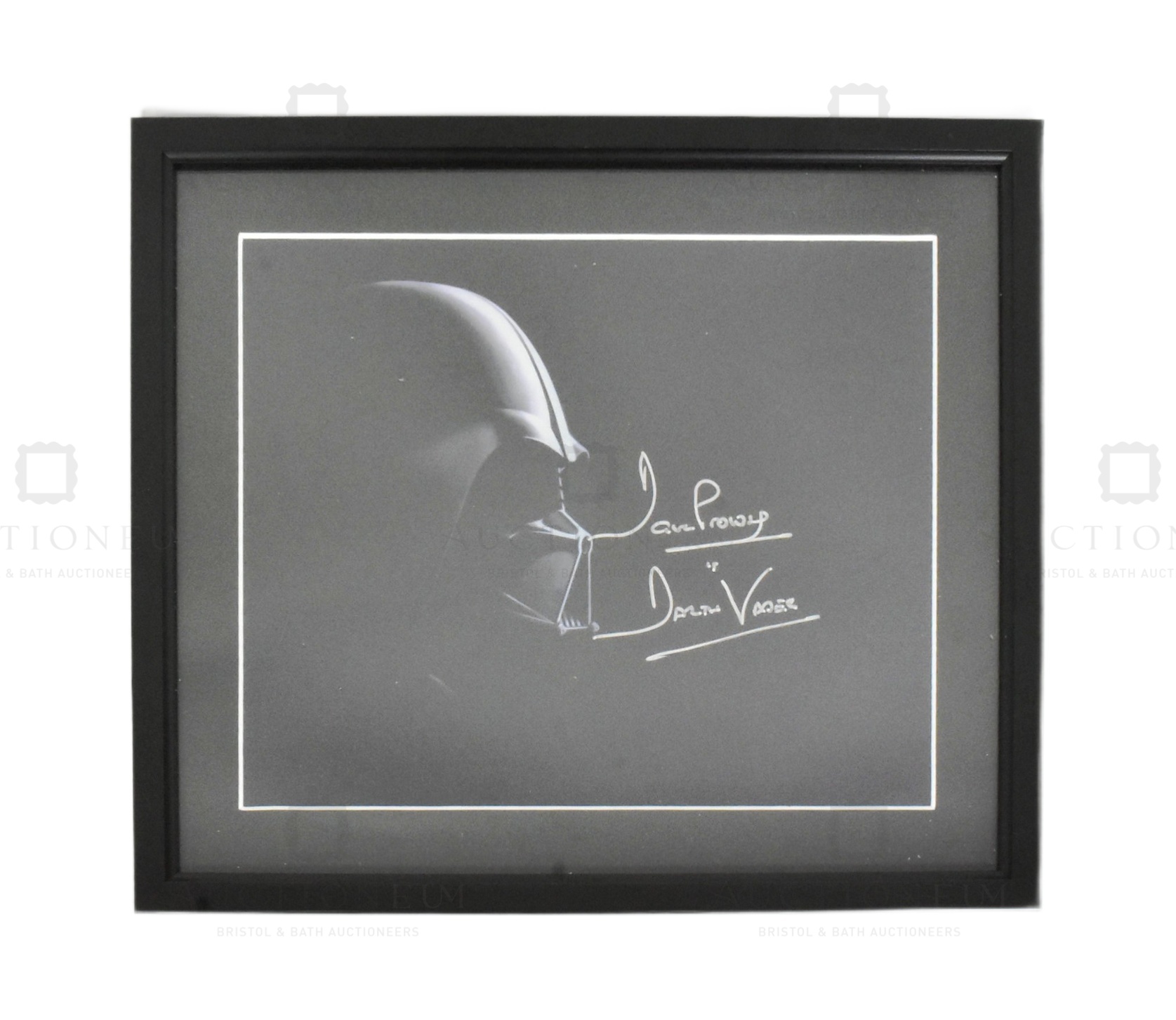 STAR WARS - DAVE PROWSE DARTH VADER - SIGNED 8X10"