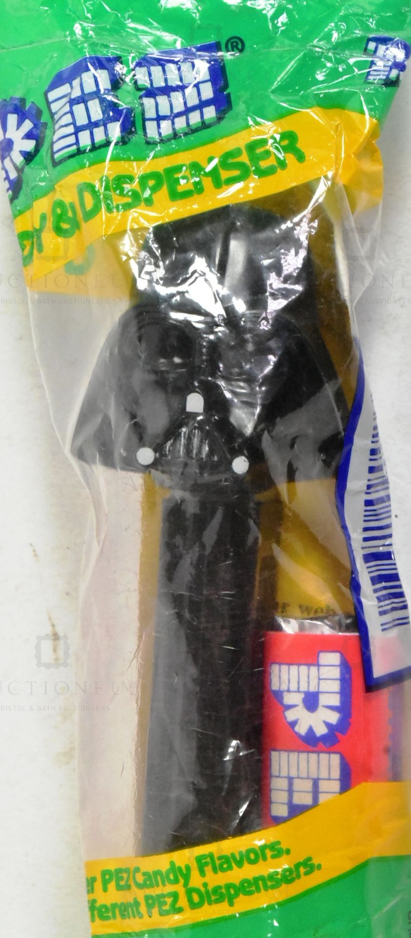 ESTATE OF JEREMY BULLOCH - STAR WARS - DARTH VADER PEZ DISPENSER - Bild 2 aus 3