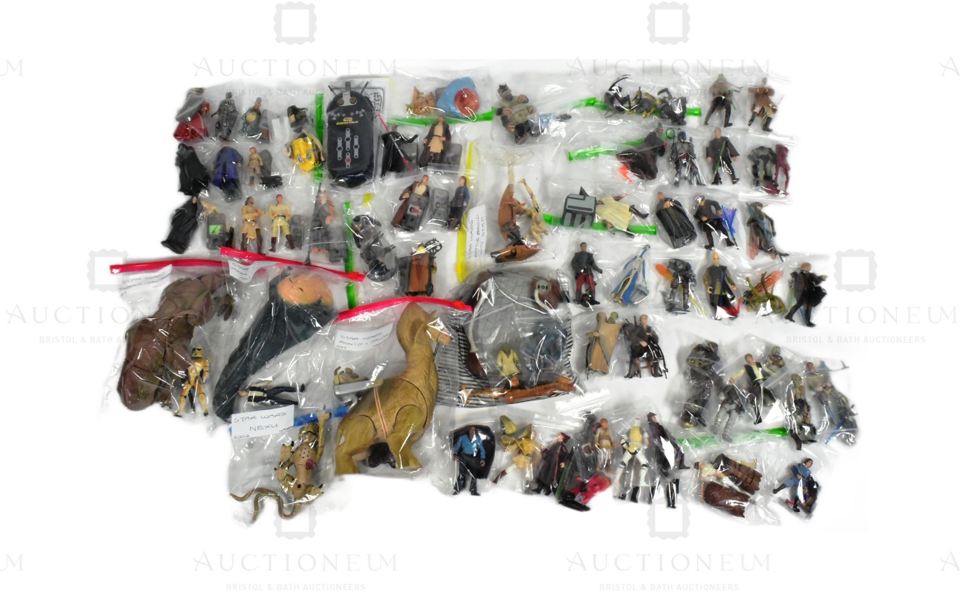 STAR WARS - HASBRO - LARGE COLLECTION OF ACTION FIGURES
