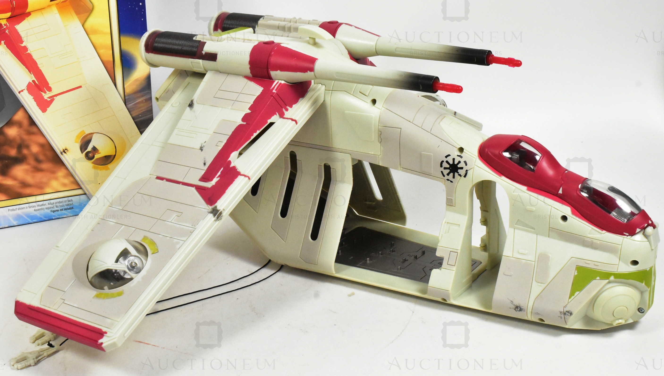 STAR WARS - ATTACK OF THE CLONES - REPUBLIC GUNSHIP PLAYSET - Image 3 of 5