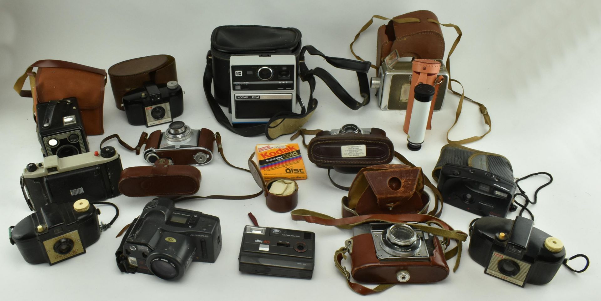 COLLECTION OF VINTAGE MID CENTURY CAMERAS & ACCESSORIES - Bild 2 aus 8