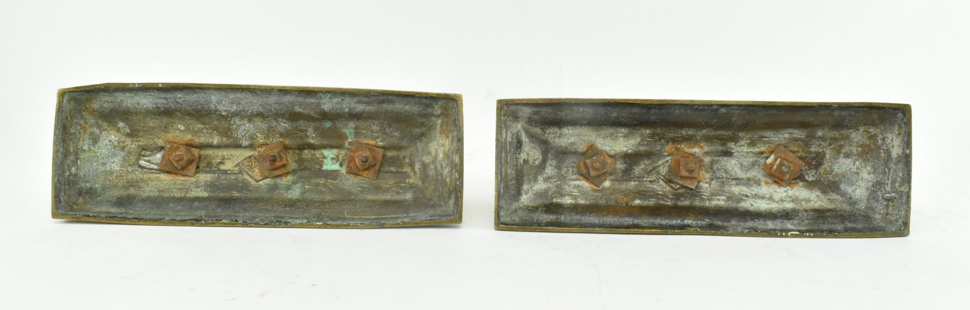 PAIR OF VICTORIAN BRASS DRAGON FIRE DOGS - Bild 5 aus 5