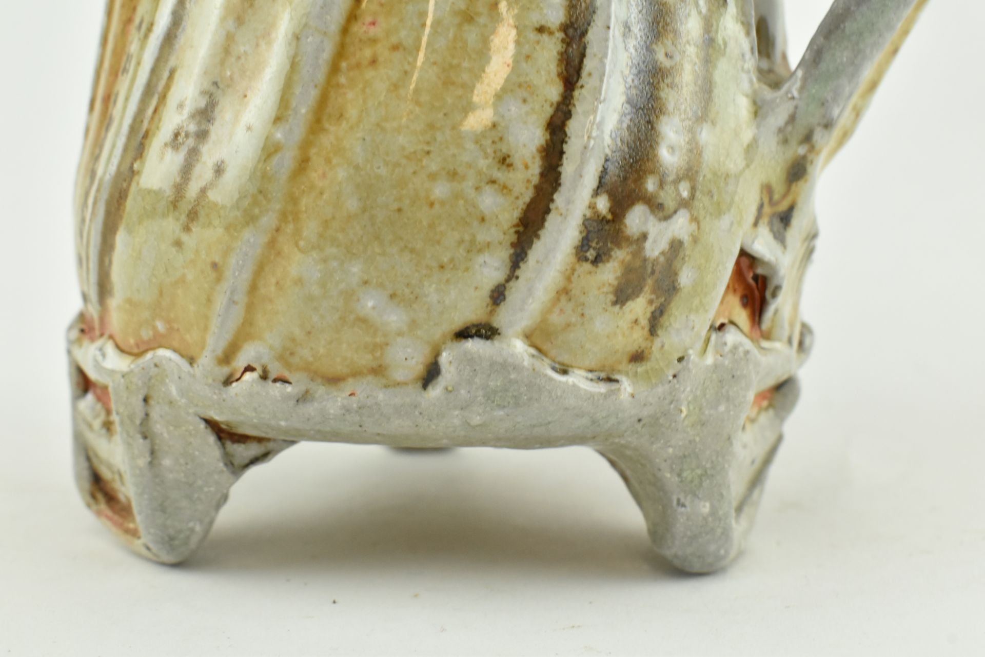 RUTHANNE TUDBALL - STUDIO POTTERY SODA GLAZED POURING JUG - Image 3 of 4