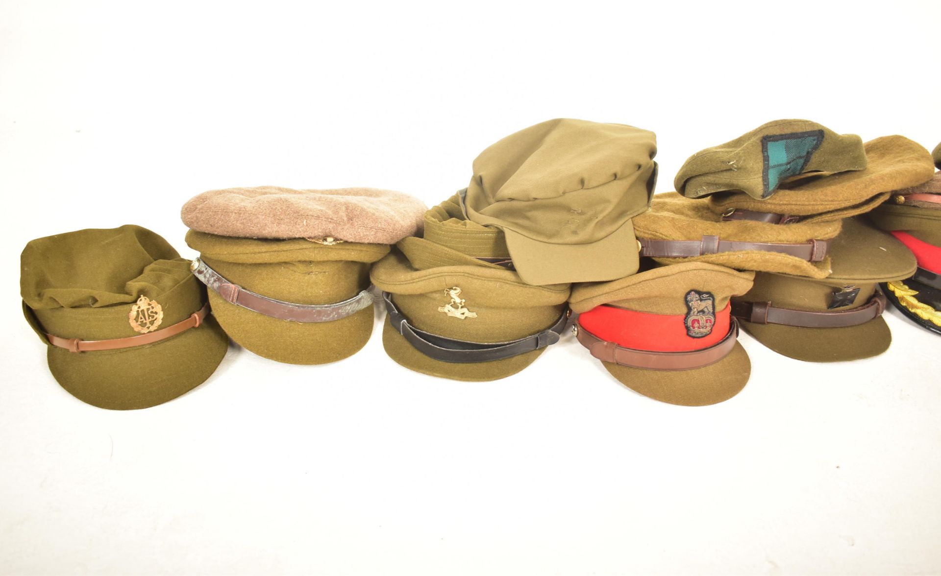 COLLECTION OF RE-ENACTMENT WWII OFFICERS PEAKED HAT VISORS - Bild 2 aus 6