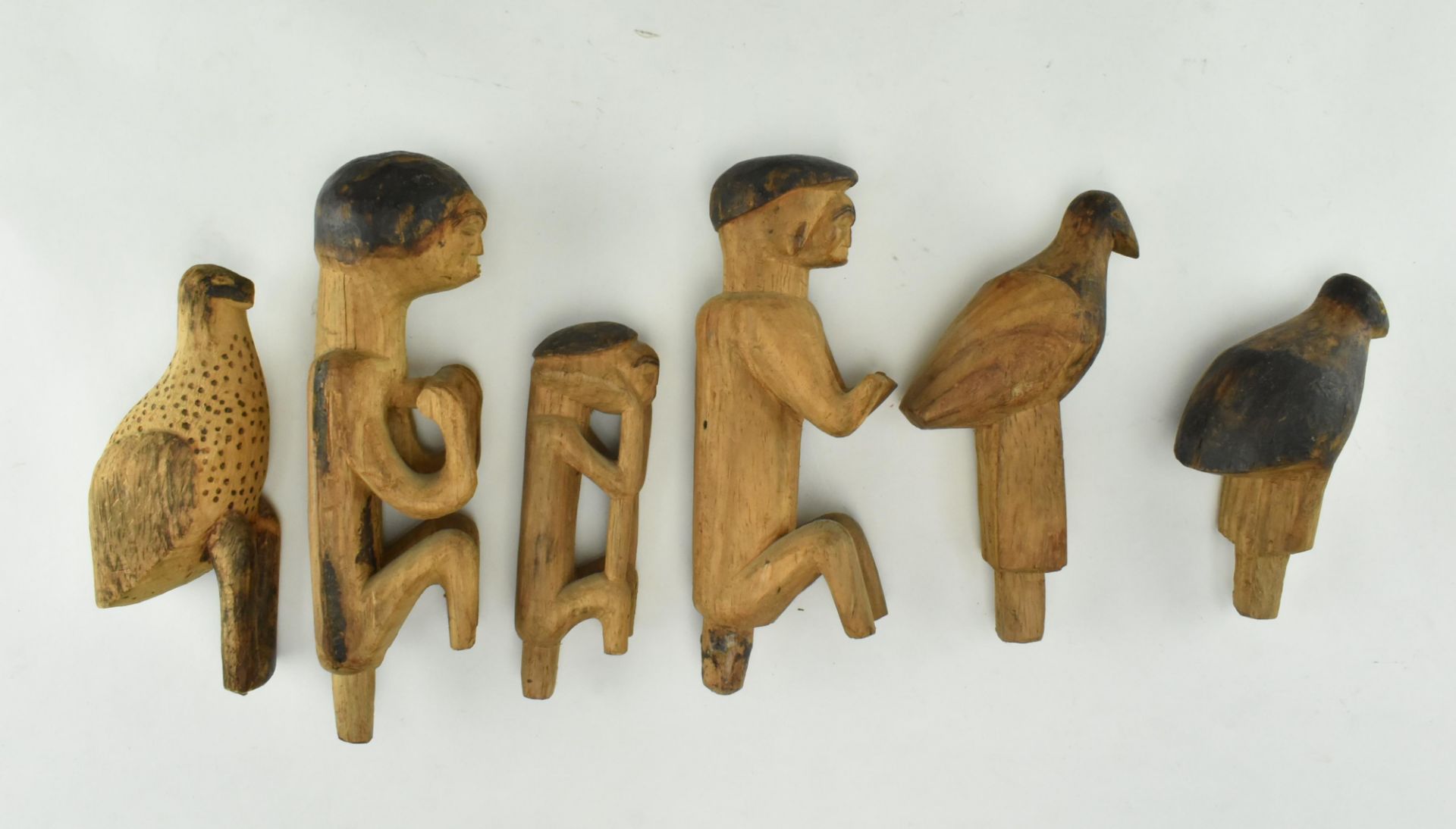 AFRICAN TRIBAL CARVED WOODEN SHIP WITH PEG SAILORS - Image 4 of 7