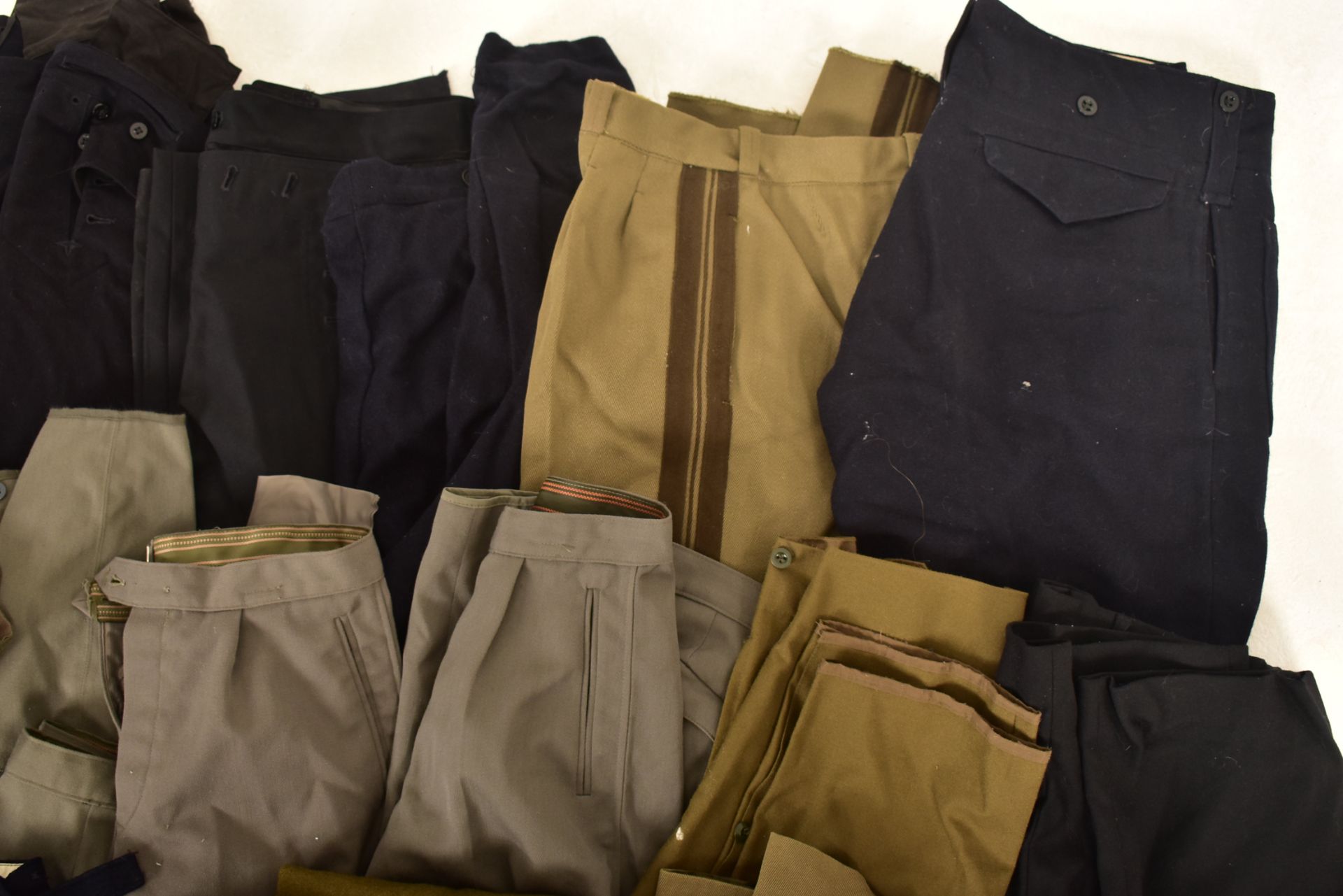 LARGE COLLECTION OF RE-ENACTMENT BRITISH MILITARY TROUSERS - Image 4 of 4