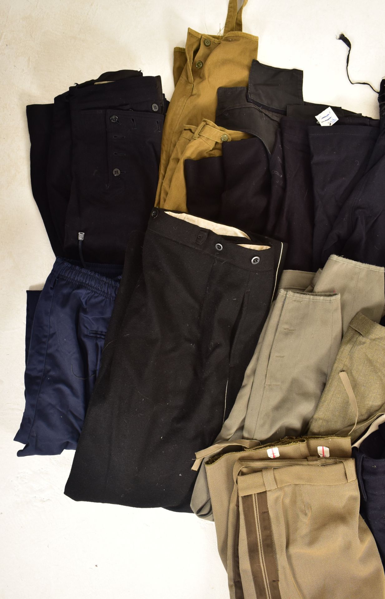 LARGE COLLECTION OF RE-ENACTMENT BRITISH MILITARY TROUSERS - Image 2 of 4