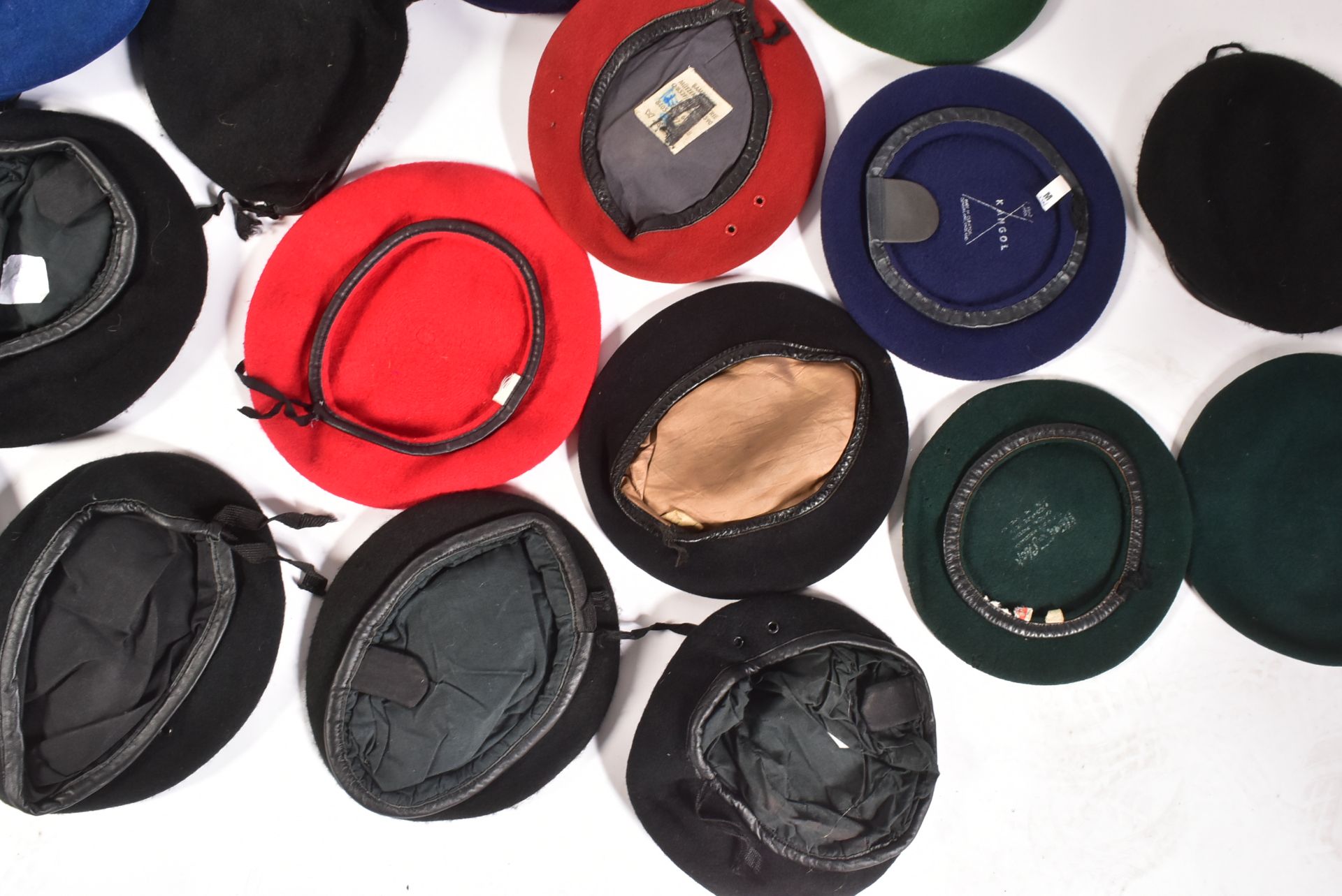 COLLECTION OF ASSORTED UNBADGED MILITARY BERETS - Image 6 of 6