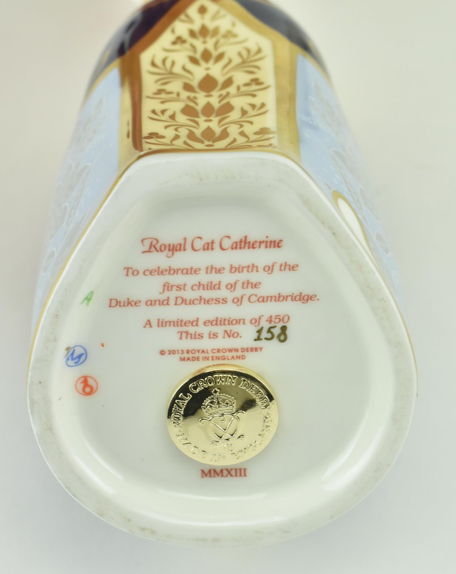 ROYAL CROWN DERBY - ROYAL CAT WILLIAM & CATHERINE PAPERWEIGHTS - Image 5 of 6