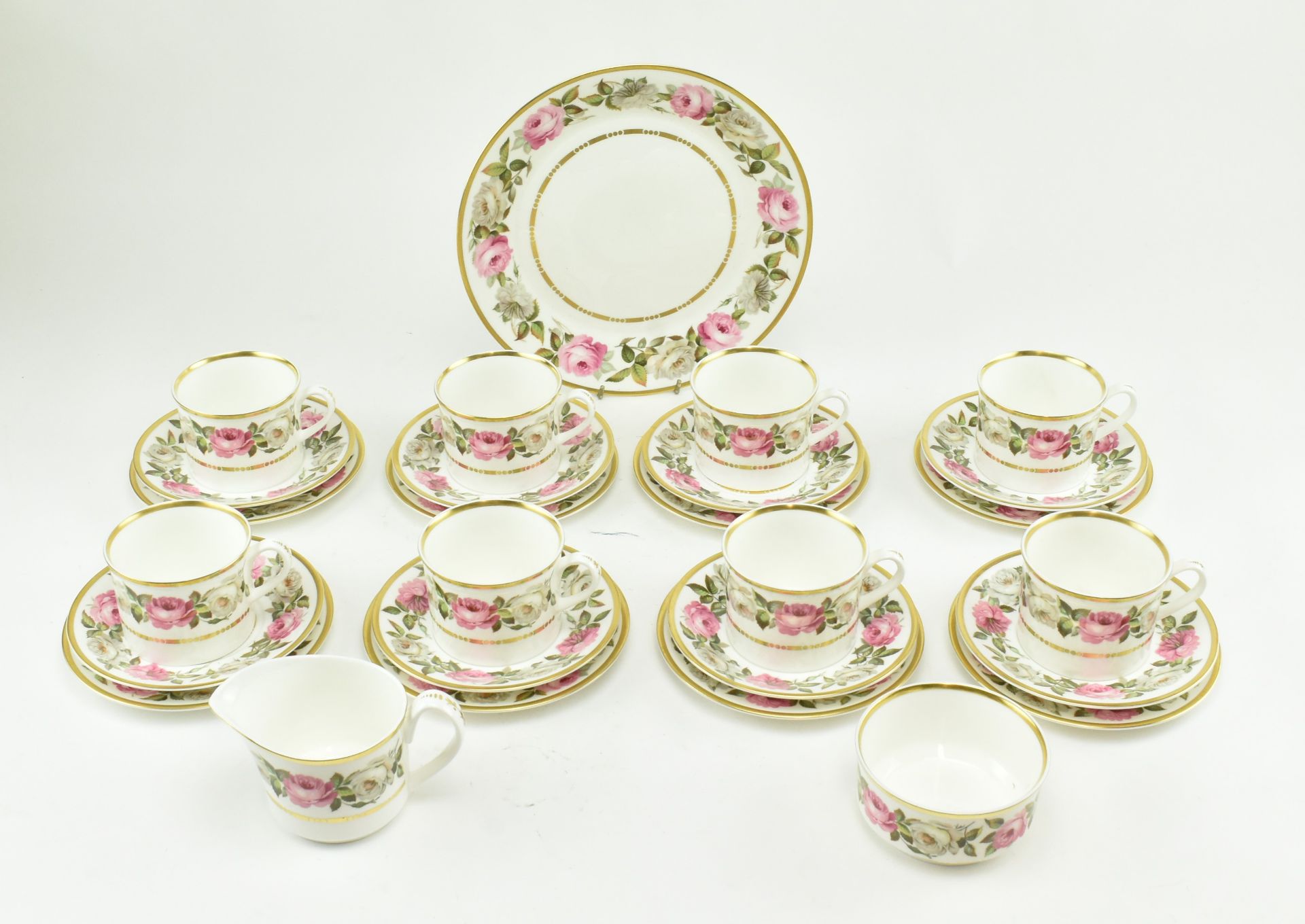 ROYAL WORCESTER - VINTAGE ROYAL GARDEN TEA SERVICE - Image 2 of 10