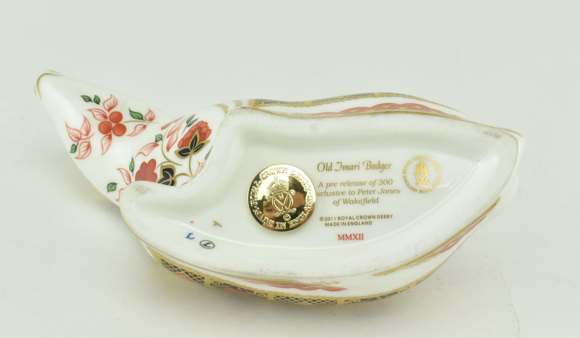 ROYAL CROWN DERBY - OLD IMARI BADGER BONE CHINA PAPERWEIGHT - Image 5 of 6