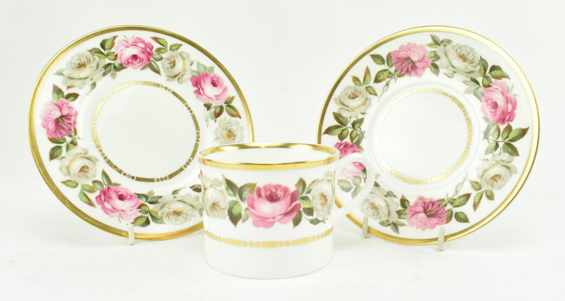 ROYAL WORCESTER - VINTAGE ROYAL GARDEN TEA SERVICE - Image 6 of 10