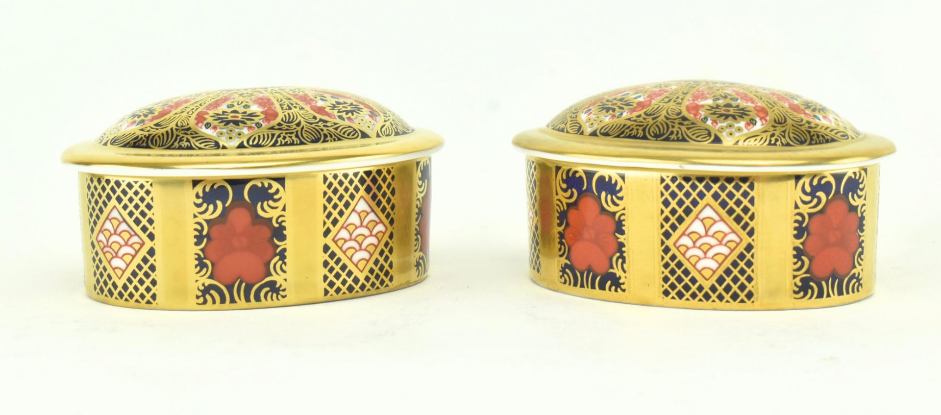 PAIR OF ROYAL CROWN DERBY OLD IMARI LIDDED POTS