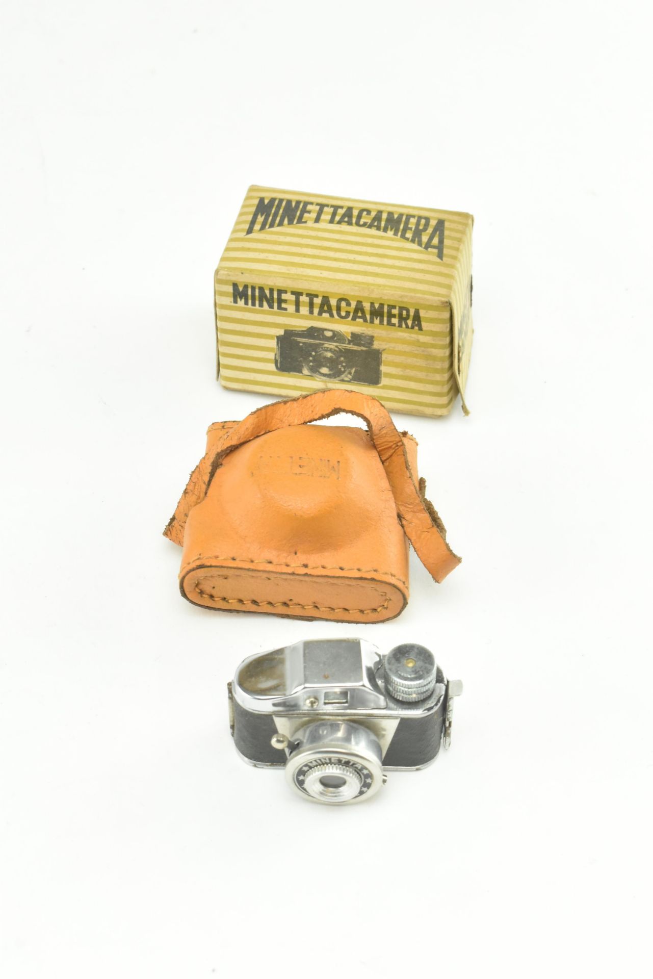 TWO VINTAGE MINIATURE MINETTA CAMERAS, ONE IN BOX WITH FILM - Image 4 of 6