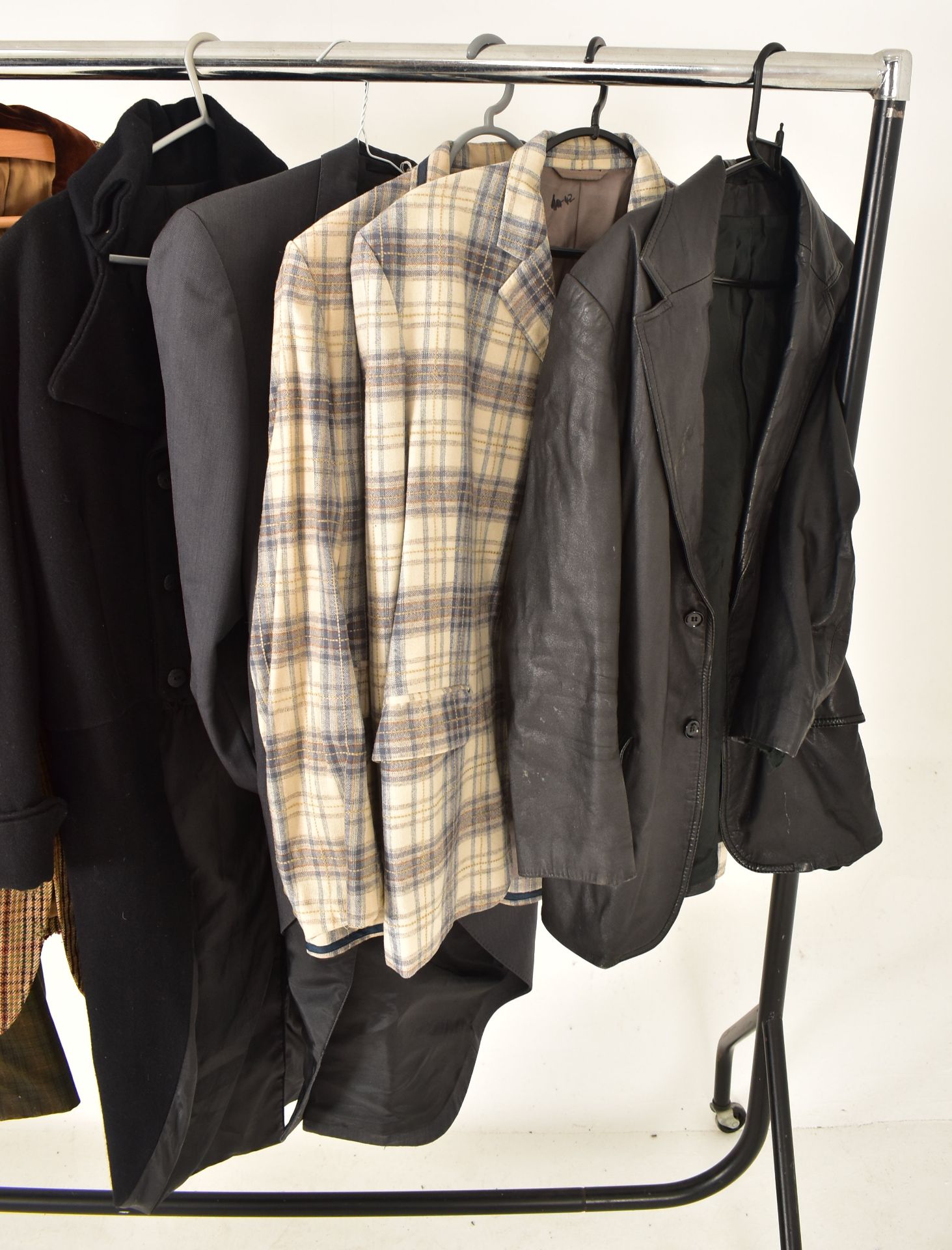 COLLECTION OF VINTAGE THEATRE MEN JACKETS & COATS - Image 4 of 6