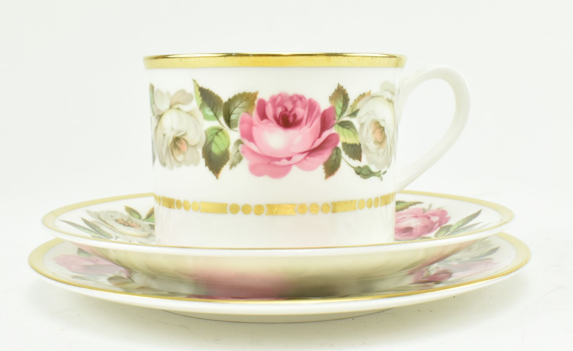 ROYAL WORCESTER - VINTAGE ROYAL GARDEN TEA SERVICE - Image 5 of 10