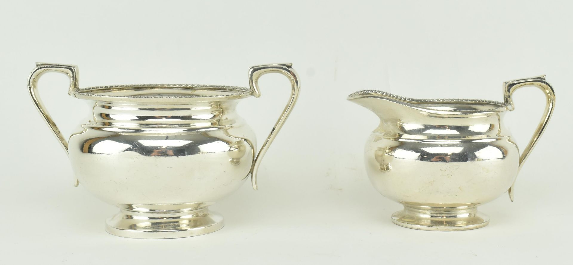 COLLECTION OF EDWARDIAN & LATER SILVER PLATED TABLEWARE - Bild 7 aus 10