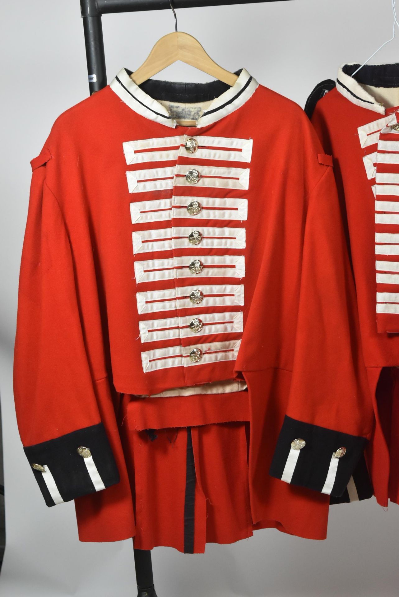 CORPS OF INVALIDS (CHELSEA PENSIONERS) NAPOLEONIC STYLE REPRODUCTION UNIFORM - Image 2 of 5