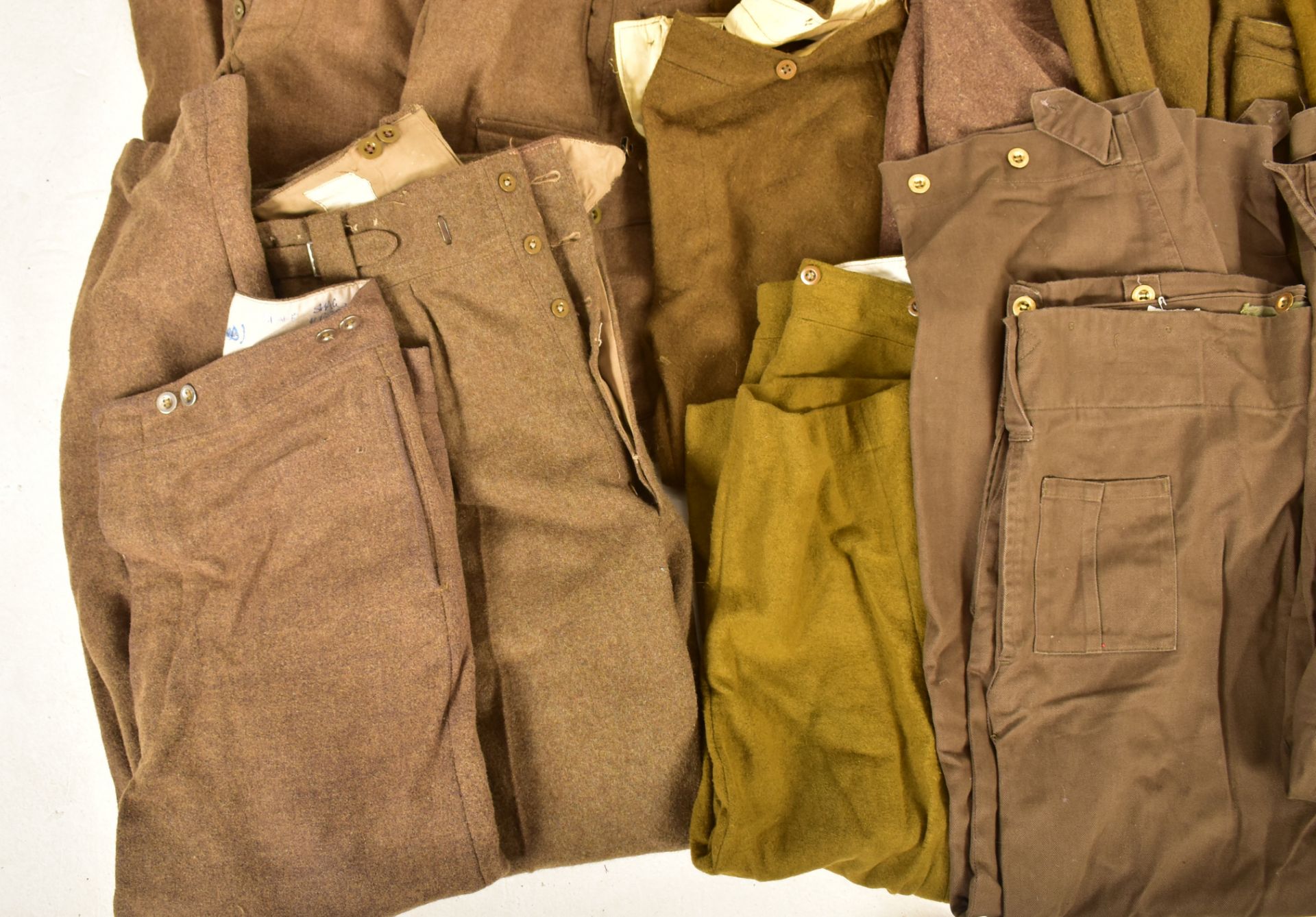 COLLECTION OF RE-ENACTMENT BRITISH MILITARY BUTTON UP TROUSERS - Bild 3 aus 4