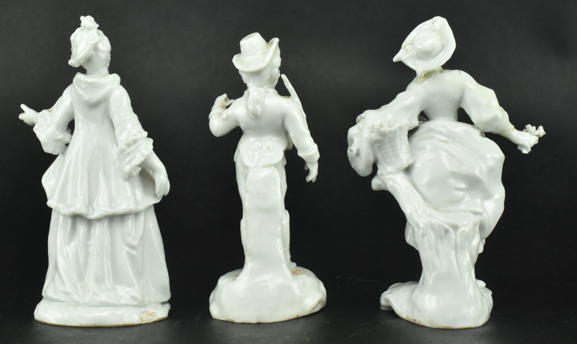 ITALIAN 19TH CENTURY CAPODIMONTE WHITE GLAZED FIGURINES - Bild 3 aus 7