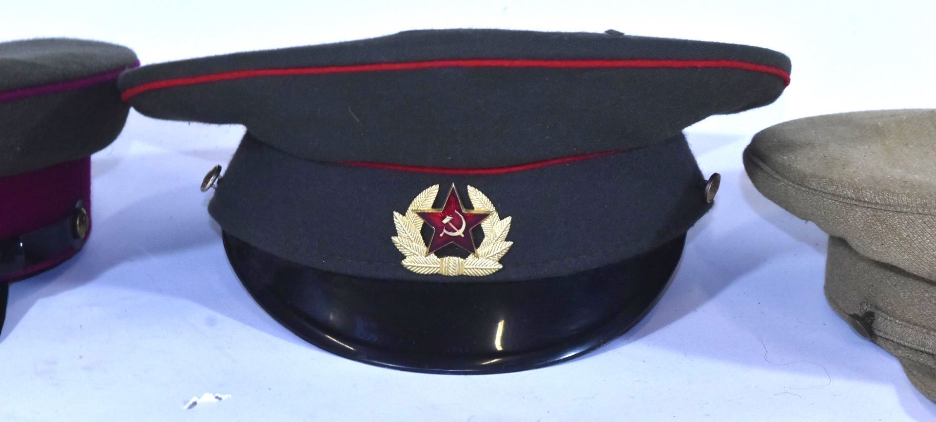 COLLECTION OF VINTAGE POST WAR RUSSIAN MILITARY CAPS - Bild 3 aus 6