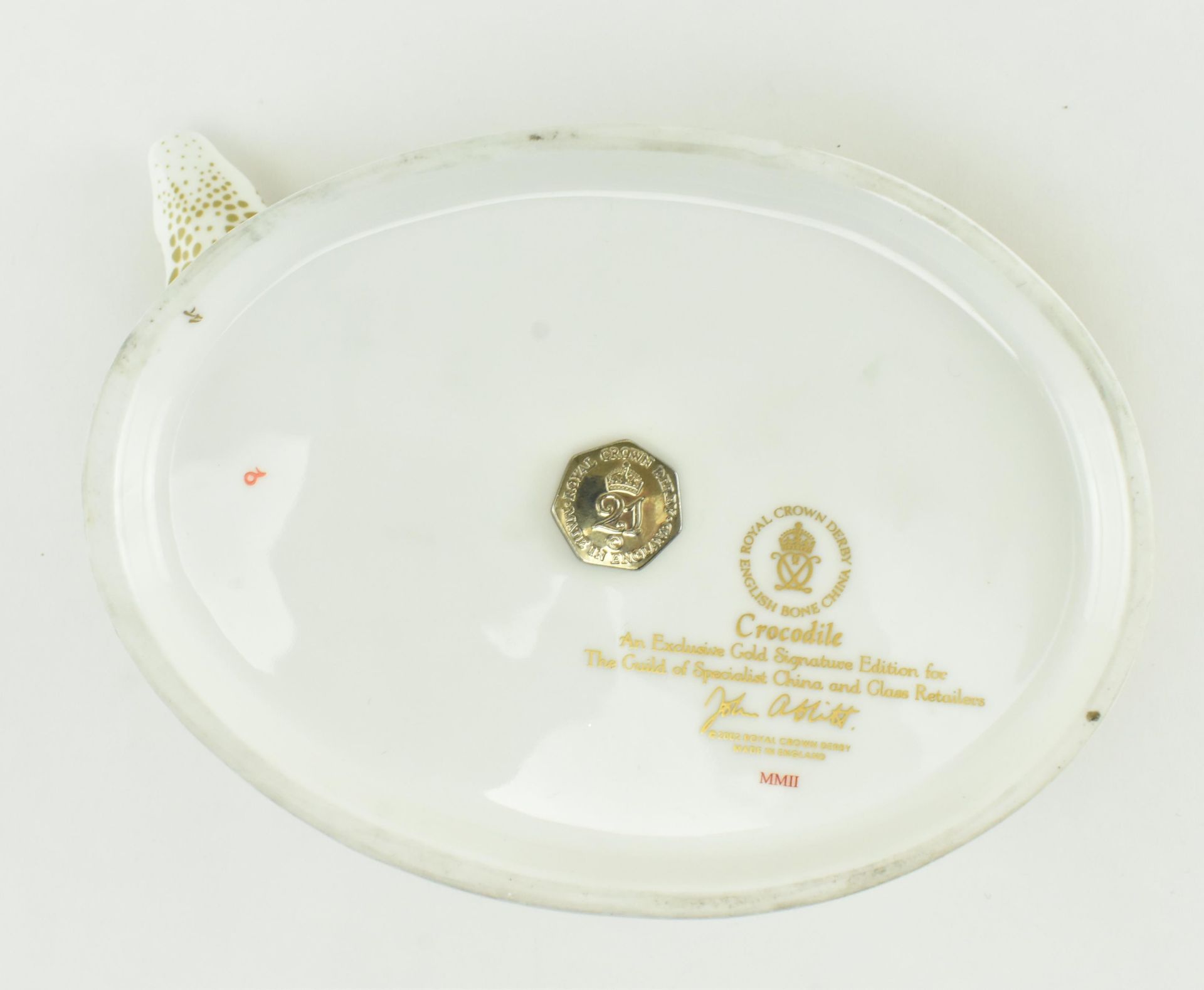 ROYAL CROWN DERBY - CROCODILE BONE CHINA PAPERWEIGHT - Image 5 of 5