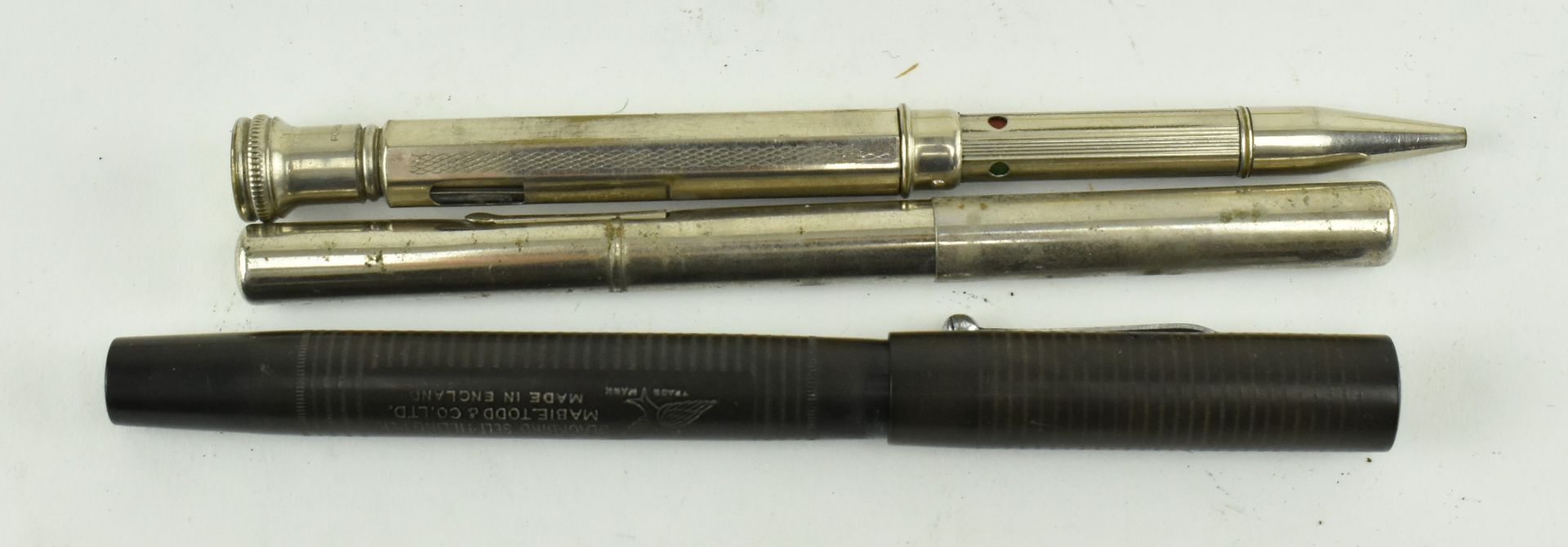 THREE EARLY - MID 20TH CENTURY CASED PENS / PENCILS - Image 3 of 4