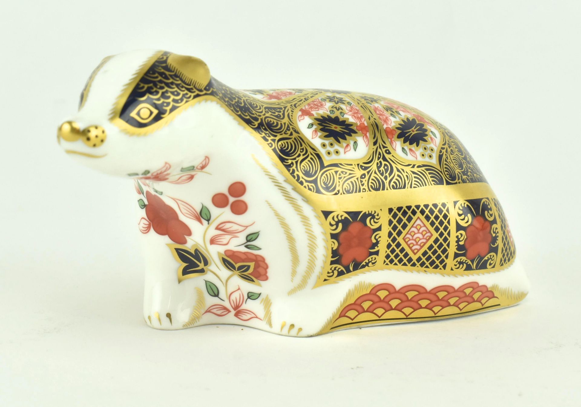 ROYAL CROWN DERBY - OLD IMARI BADGER BONE CHINA PAPERWEIGHT