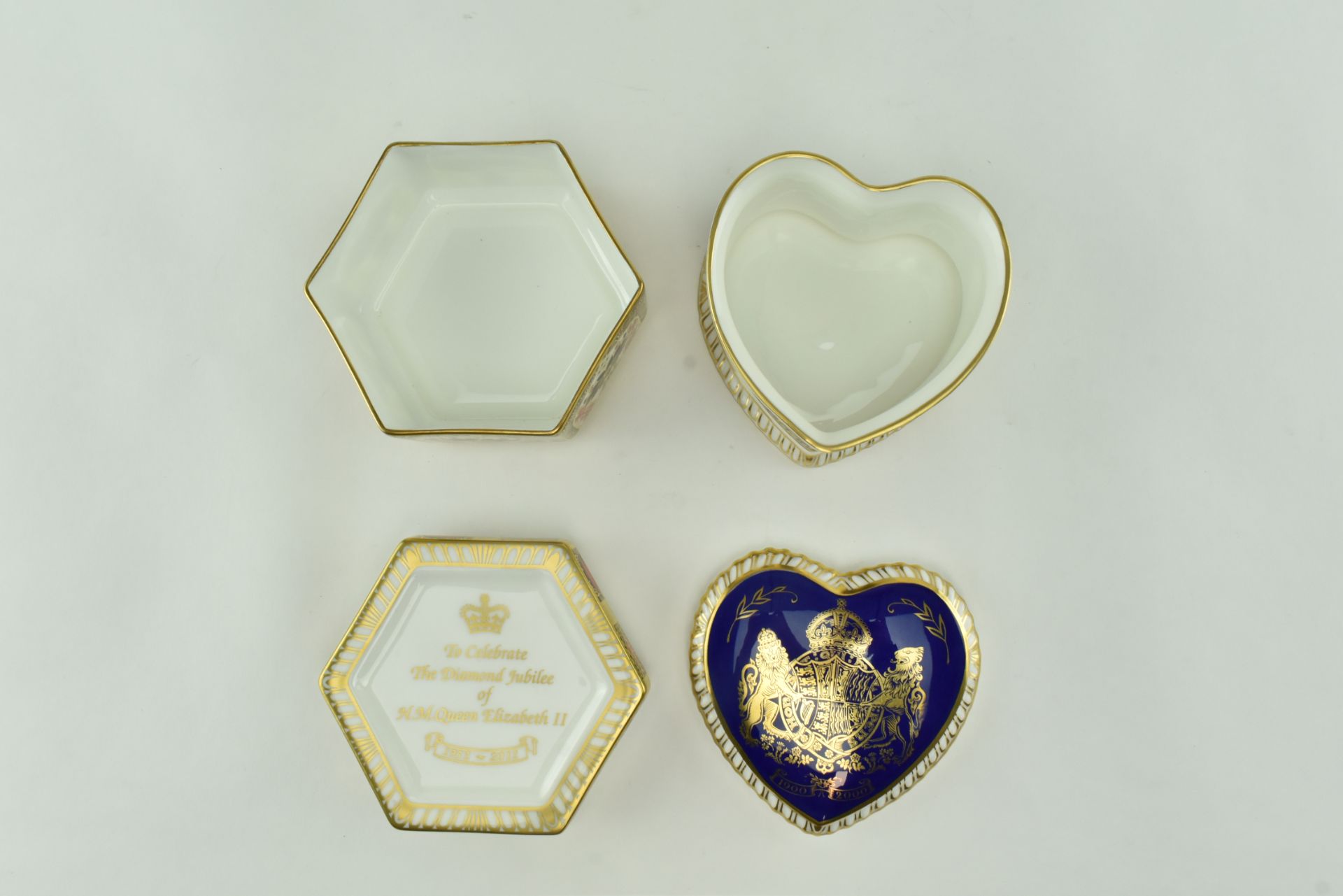 FOUR ROYAL CROWN DERBY ROYAL COMMEMORATIVE PIECES - Image 8 of 10