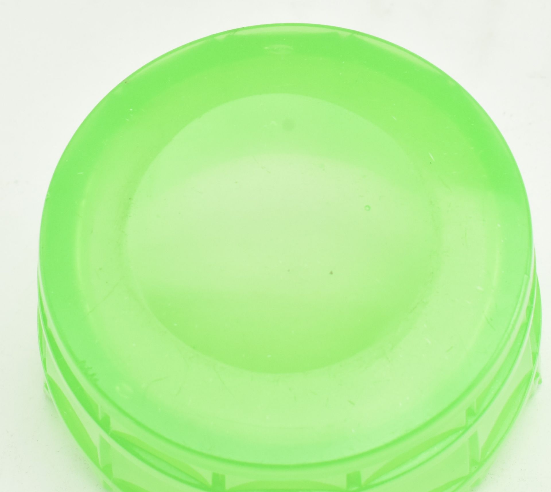 MID 19TH CENTURY URANIUM GLASS BUTTER DISH - Bild 4 aus 5