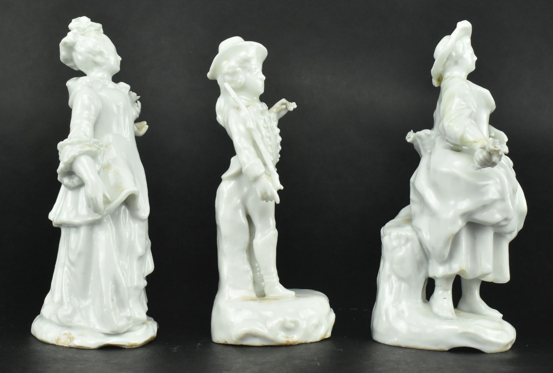 ITALIAN 19TH CENTURY CAPODIMONTE WHITE GLAZED FIGURINES - Bild 2 aus 7